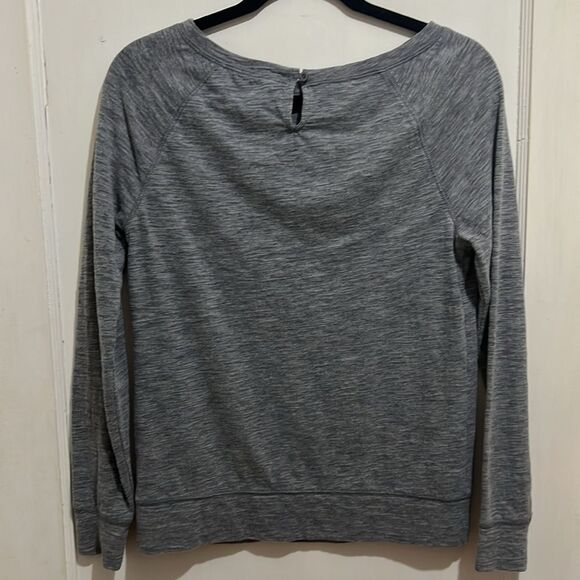 Vintage GAP Women's XS Grey Scoop Neck Long Sleeve T Shirt Light Sweatshirt - Picture 3 of 7